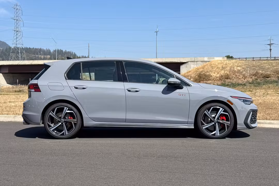 2026 Volkswagen Golf Gti SE - Image 2
