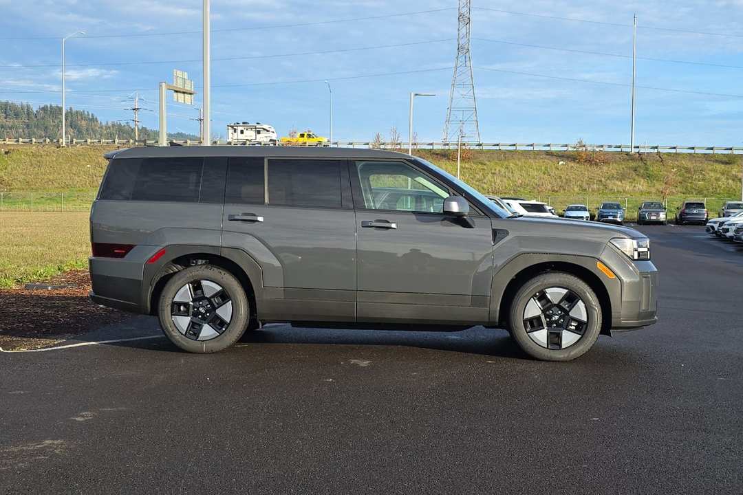 2026 Hyundai Santa Fe Hybrid SE - Image 2