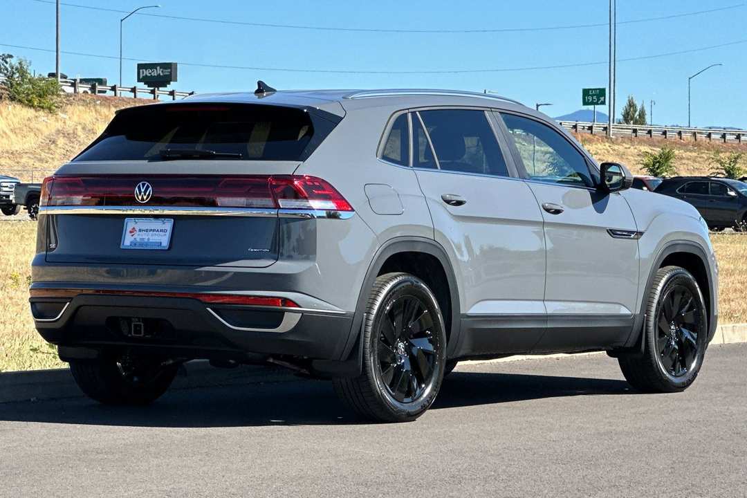 2026 Volkswagen Atlas Cross Sport 2.0T SE w/Technology - Image 3