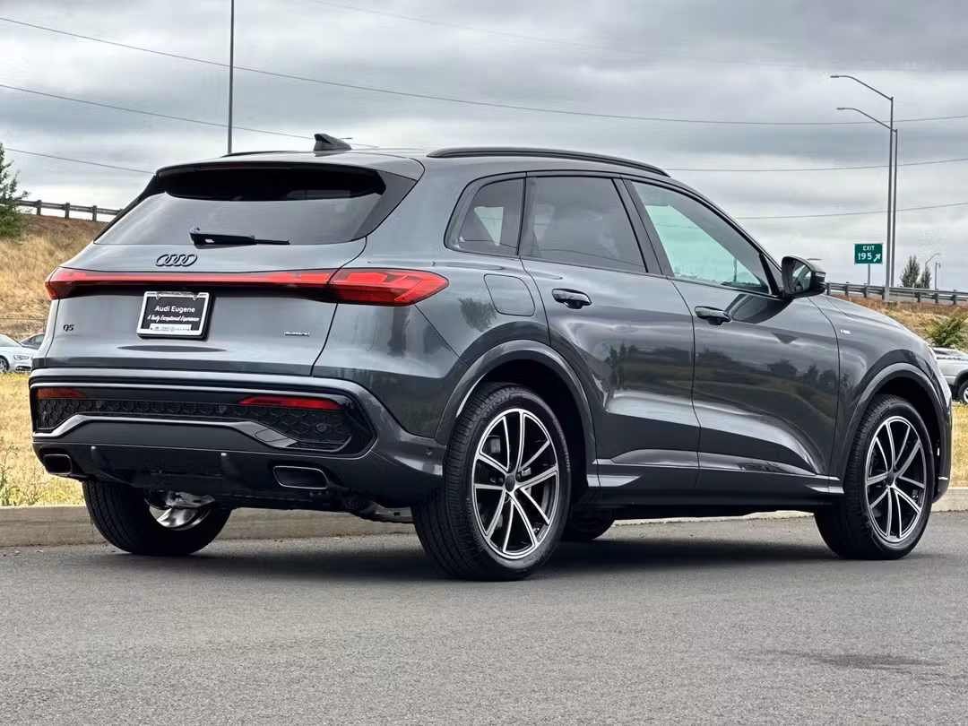 2026 Audi Q5 2.0T Prestige - Image 3