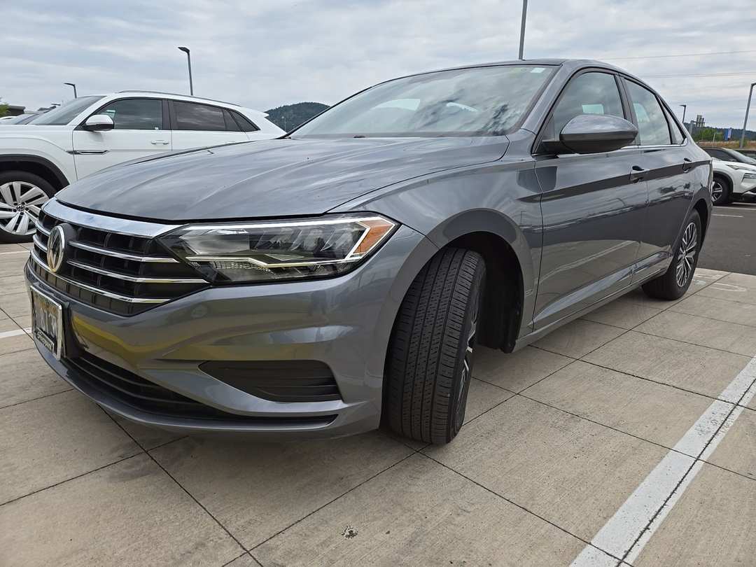 2019 Volkswagen Jetta 1.4T SE - Image 2