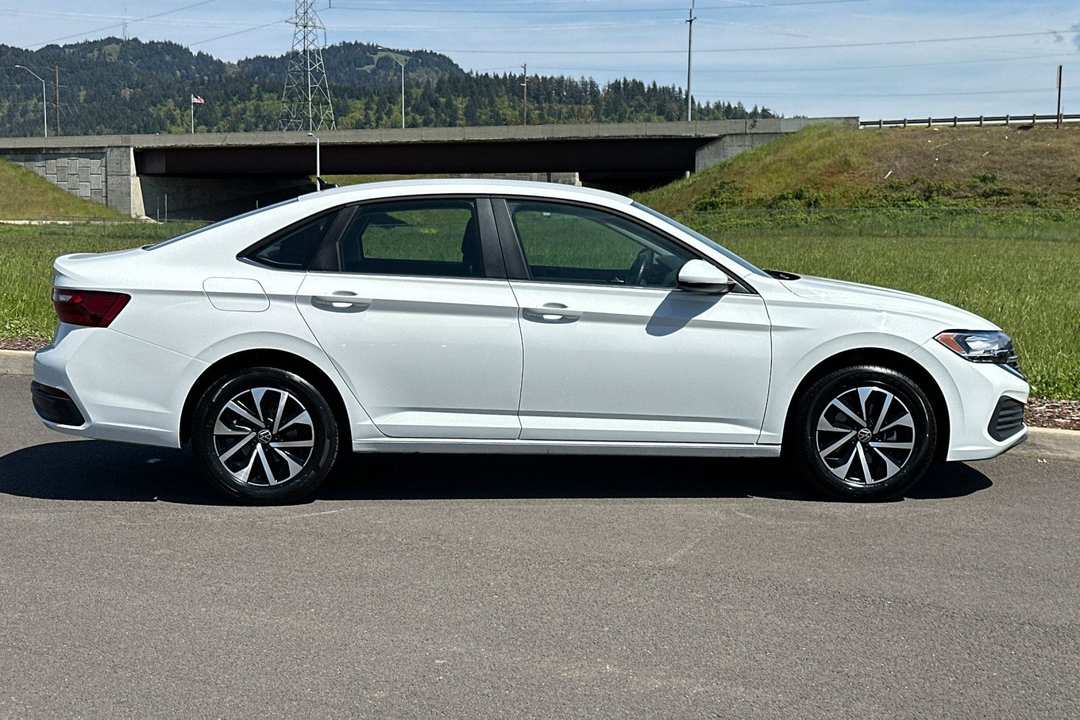 2024 Volkswagen Jetta 1.5T S - Image 2