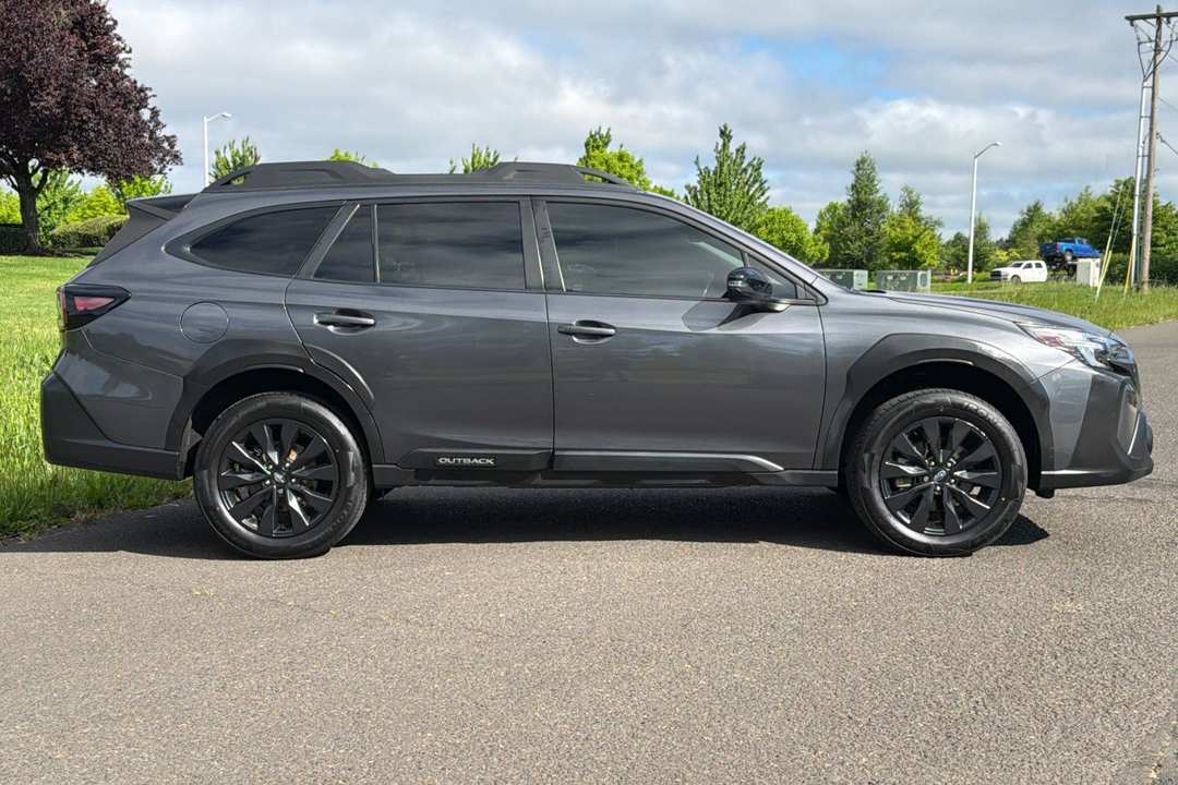 2023 Subaru Outback Onyx Edition - Image 2