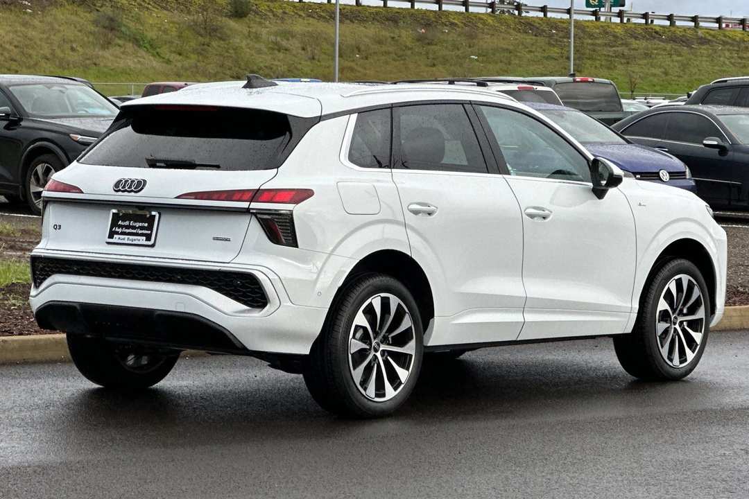 2026 Audi Q3 S line - Image 3