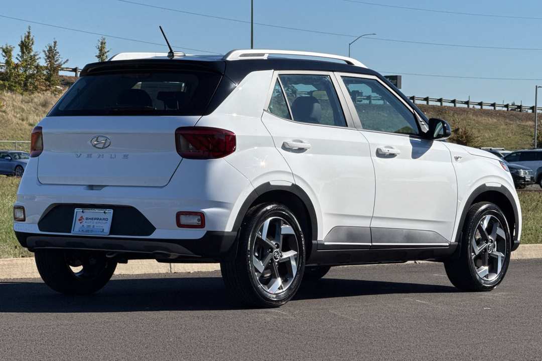 2026 Hyundai Venue SEL - Image 3