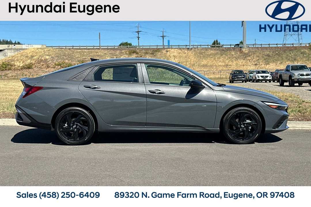 2026 Hyundai Elantra SEL Sport - Image 3
