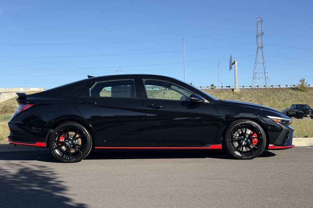 2026 Hyundai Elantra N Base - Image 2