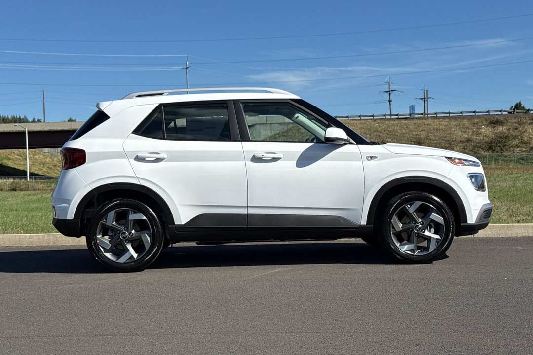 2026 Hyundai Venue SEL - Image 2