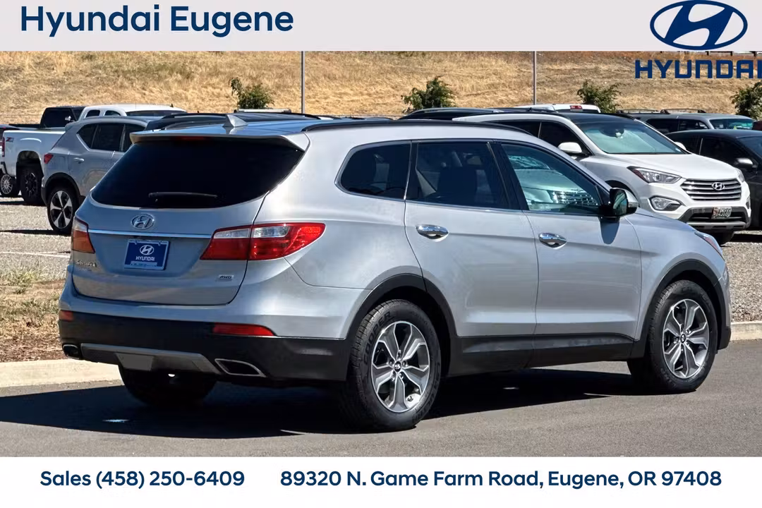 2013 Hyundai Santa Fe GLS - Image 3