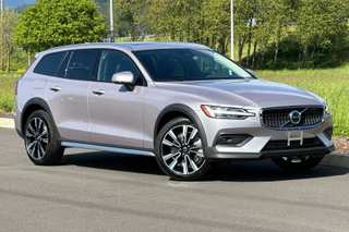 2026 Volvo V60 Cross Country B5 Ultra
