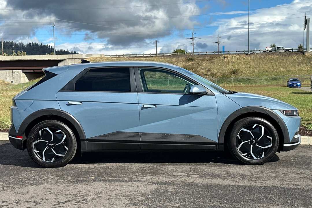 2024 Hyundai Ioniq 5 SEL - Image 2
