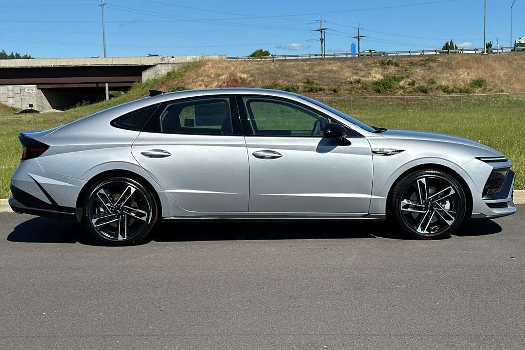 2026 Hyundai Sonata N Line - Image 2