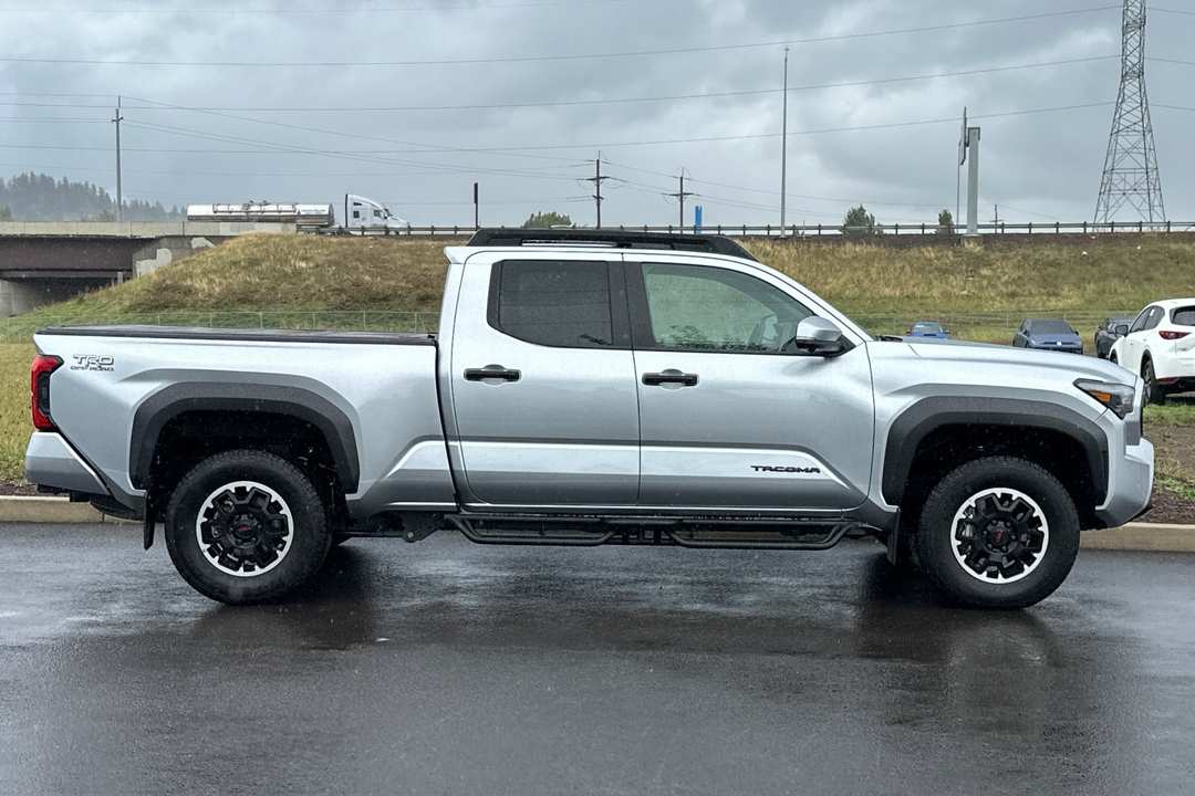 2025 Toyota Tacoma TRD OffRoad - Image 2