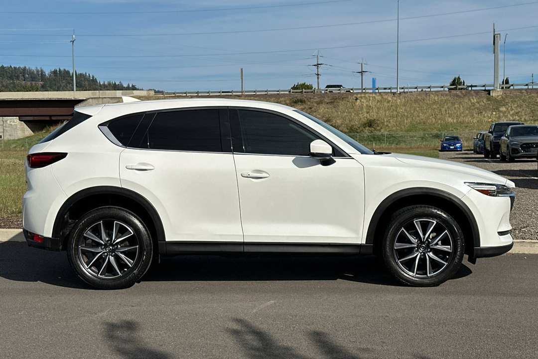 2018 MAZDA CX-5 Grand Touring - Image 2