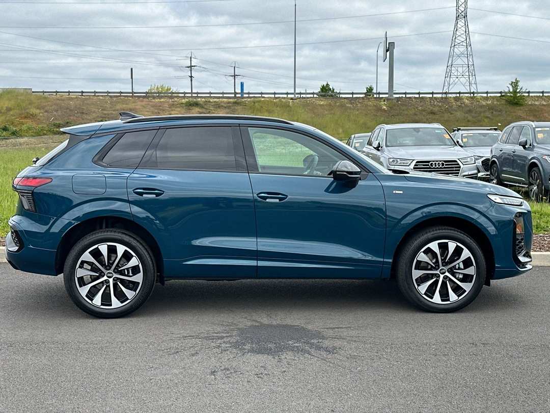 2026 Audi Q3 S line - Image 2