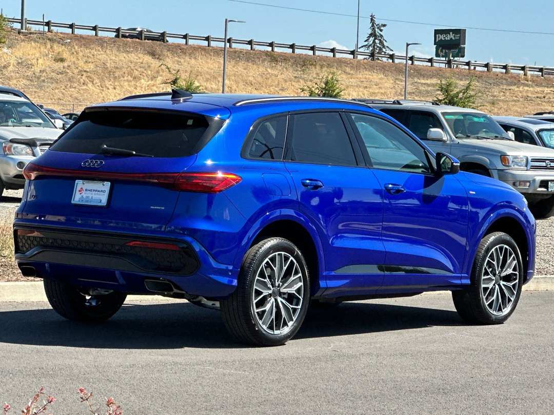 2026 Audi Q5 2.0T Premium Plus - Image 3