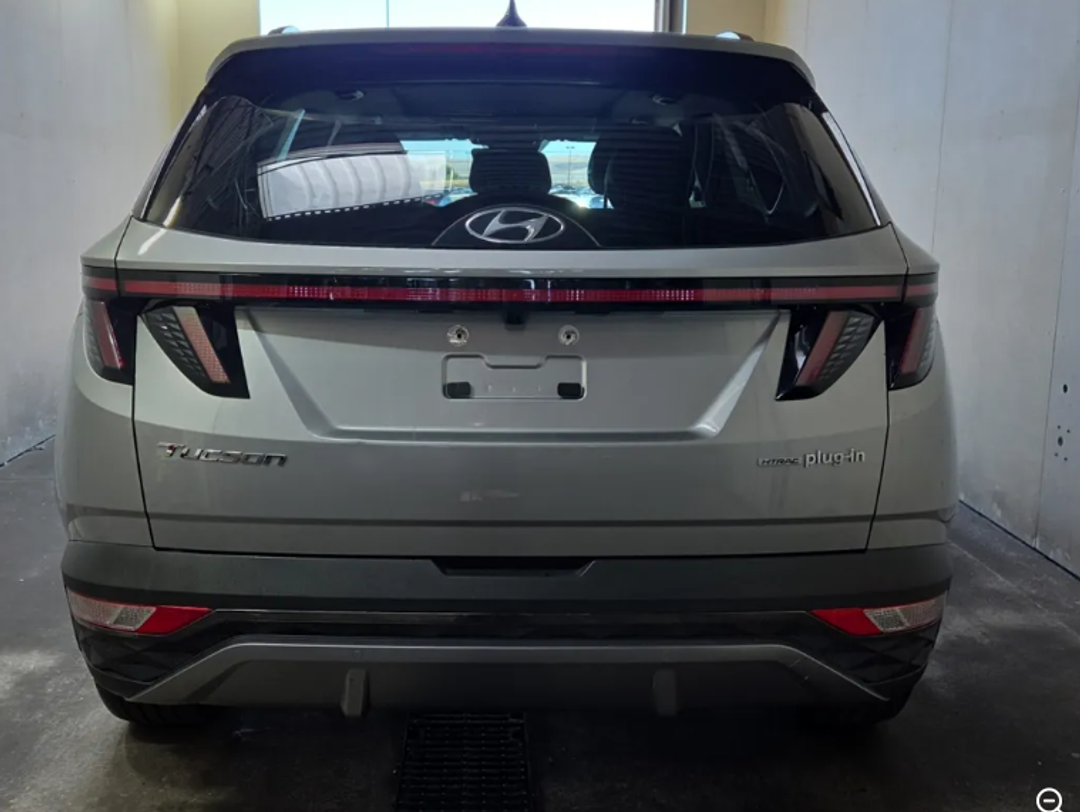 2023 Hyundai Tucson Plug-In Hybrid Limited - Image 3