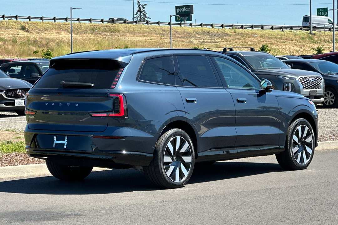 2026 Volvo Ex90 Twin Motor Plus - Image 3