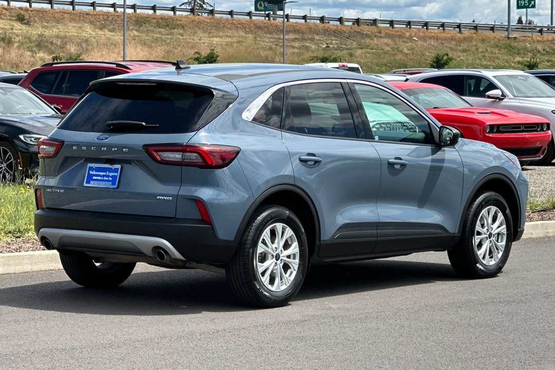 2024 Ford Escape Active - Image 3