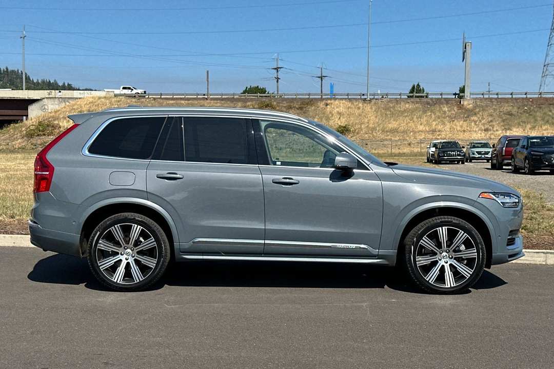 2023 Volvo Xc90 Recharge Plug-In Hybrid T8 Plus Bright Theme 7 Passenger - Image 2