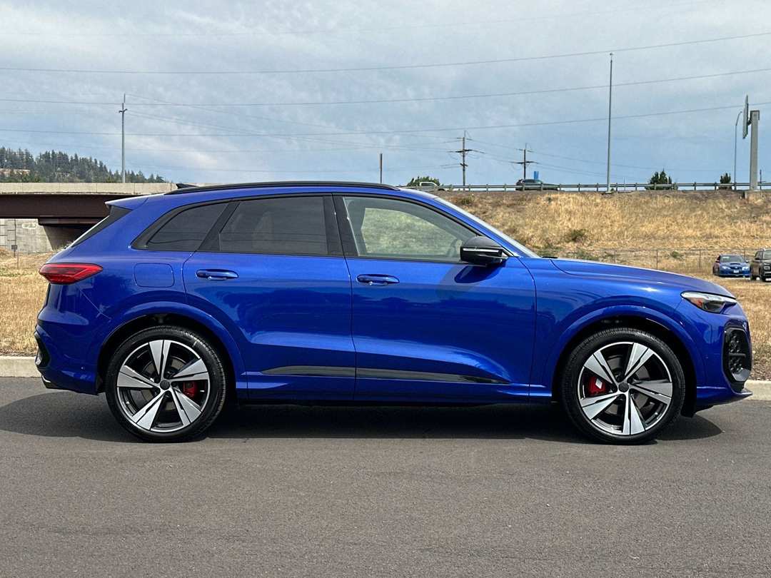2026 Audi Sq5 Premium Plus - Image 2