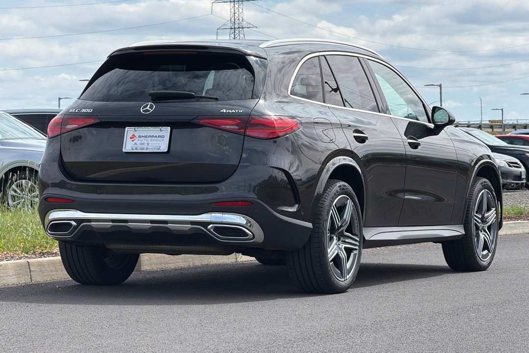 2023 Mercedes-Benz GLC GLC 300 - Image 3