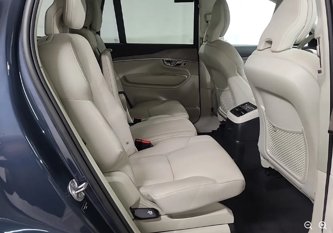 2023 Volvo Xc90 Recharge Plug-In Hybrid T8 Core Bright Theme - Image 3