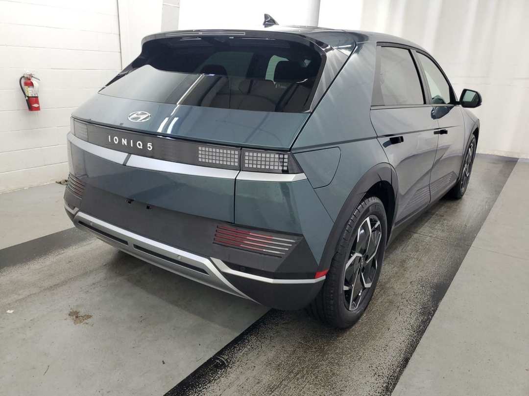 2024 Hyundai Ioniq 5 SEL - Image 3