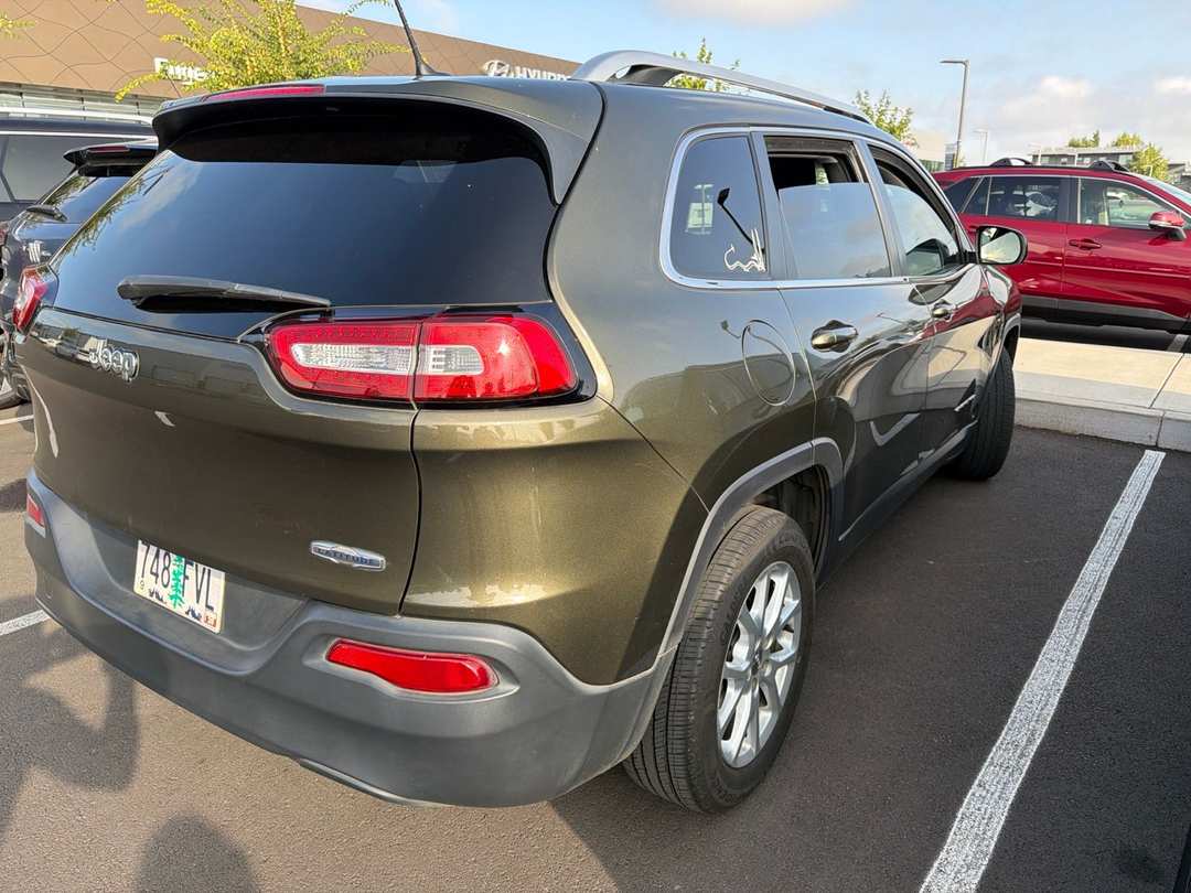 2014 Jeep Cherokee Latitude - Image 3