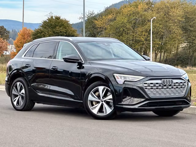 2024 Audi Q8 E-Tron Premium Plus