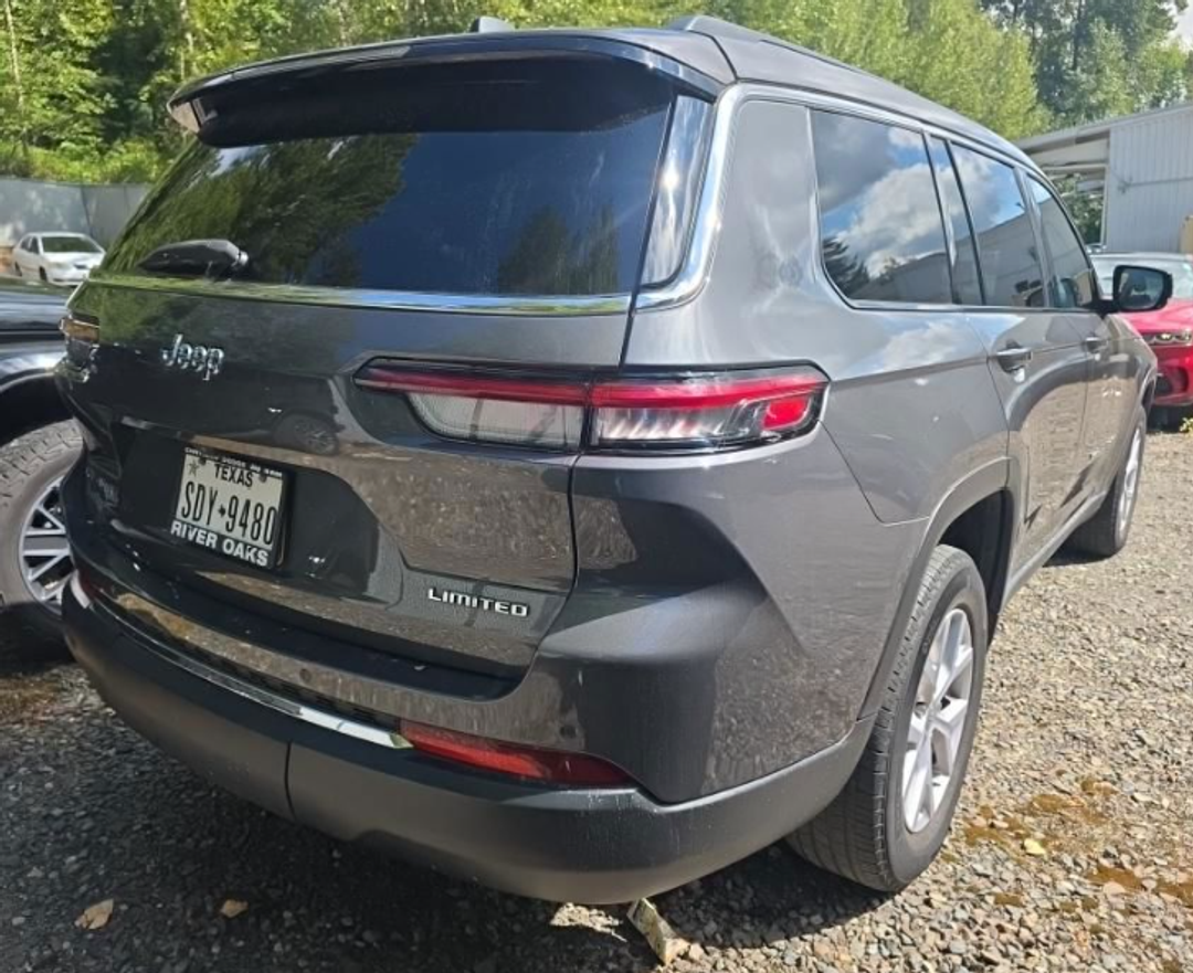 2022 Jeep Grand Cherokee L Limited - Image 3