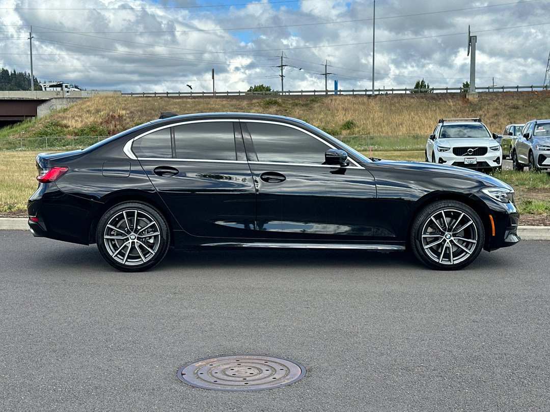2020 BMW 3 Series 330i xDrive - Image 2