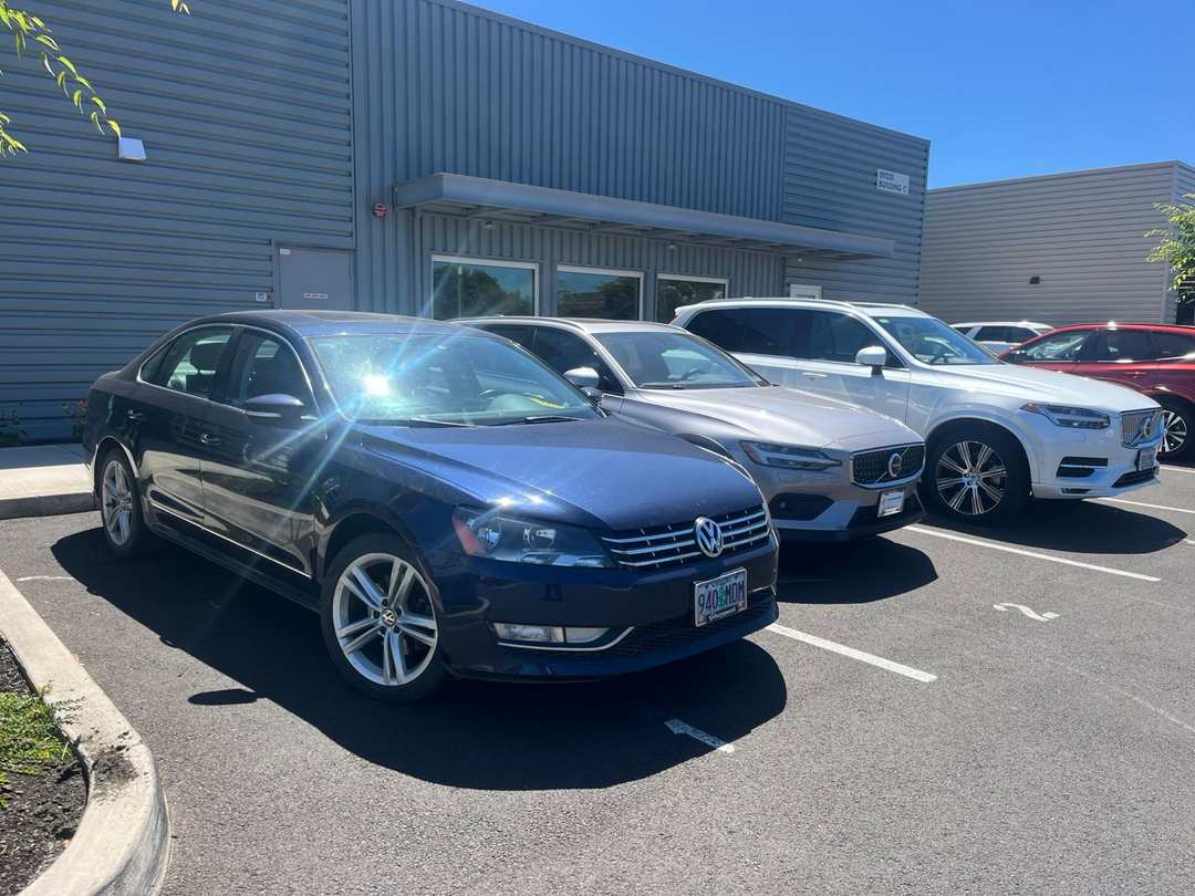 2014 Volkswagen Passat TDI SEL Premium - Image 2