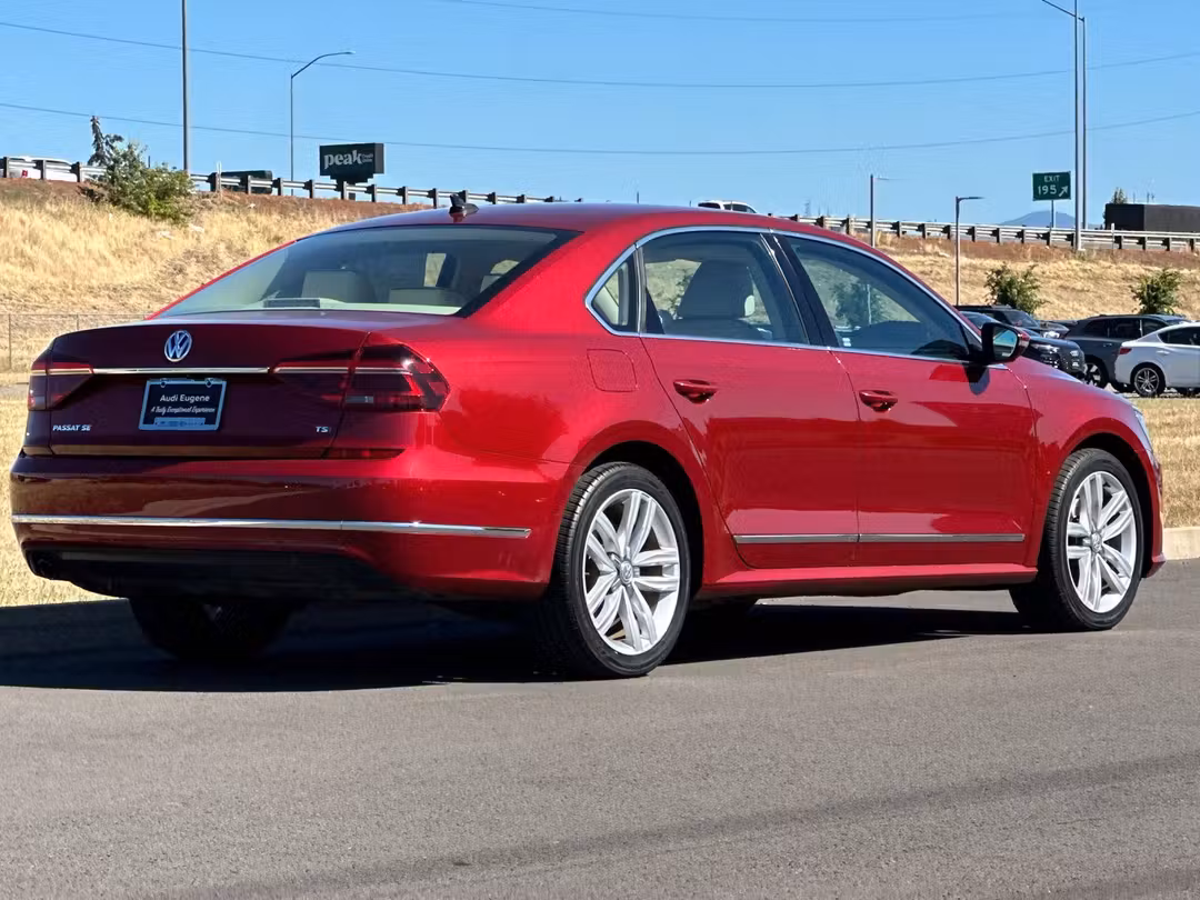2017 Volkswagen Passat 1.8T SE - Image 3