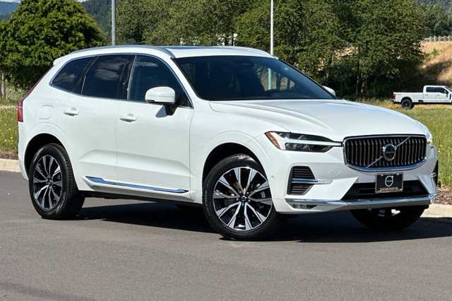2023 Volvo Xc60 B5 Plus Bright Theme
