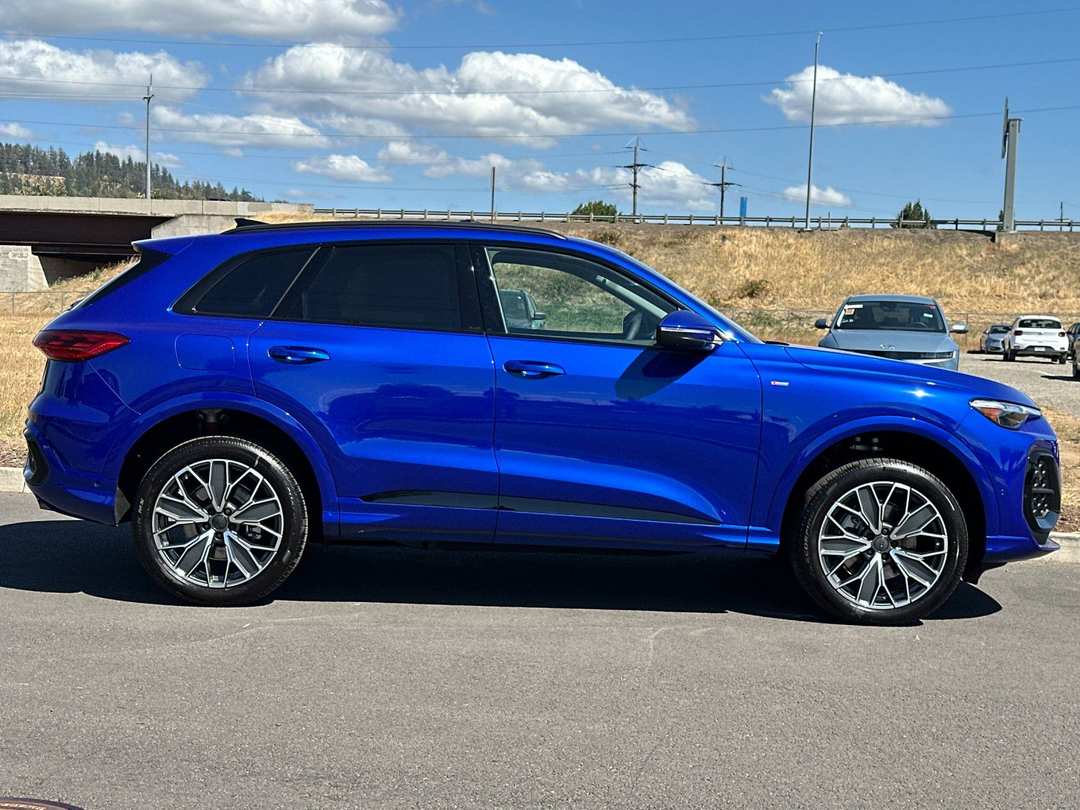 2026 Audi Q5 2.0T Premium Plus - Image 2