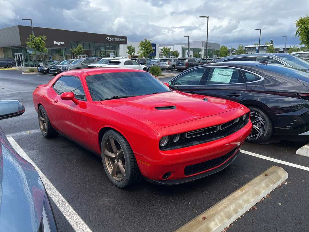 2020 Dodge Challenger SXT - Image 2