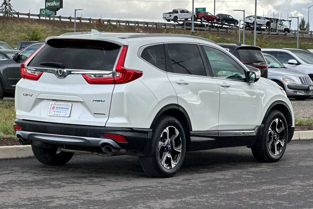 2018 Honda CR-V Touring - Image 3