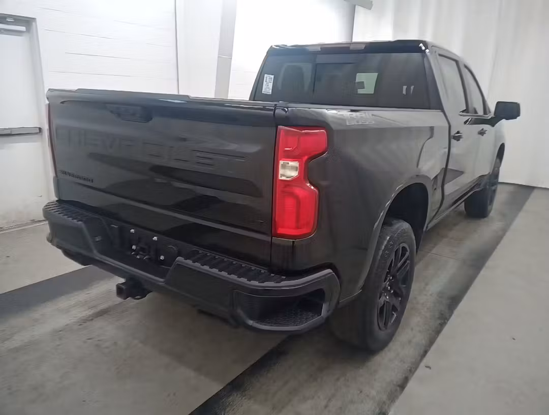 2023 Chevrolet Silverado 1500 LT Trail Boss - Image 2