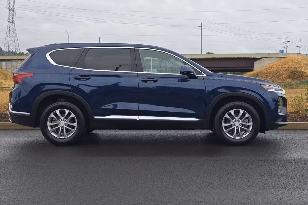 2020 Hyundai Santa Fe SEL - Image 2