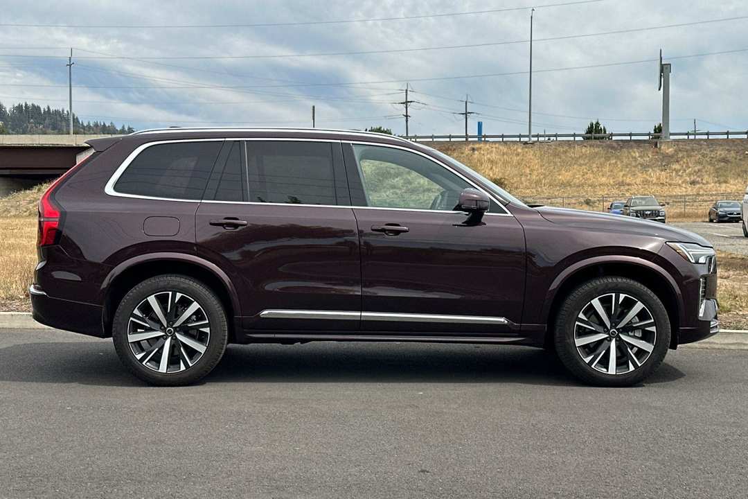 2026 Volvo Xc90 B5 Core - Image 2