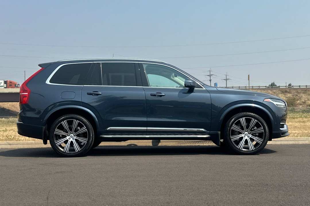 2023 Volvo Xc90 Recharge Plug-In Hybrid T8 Plus 6 Passenger - Image 2
