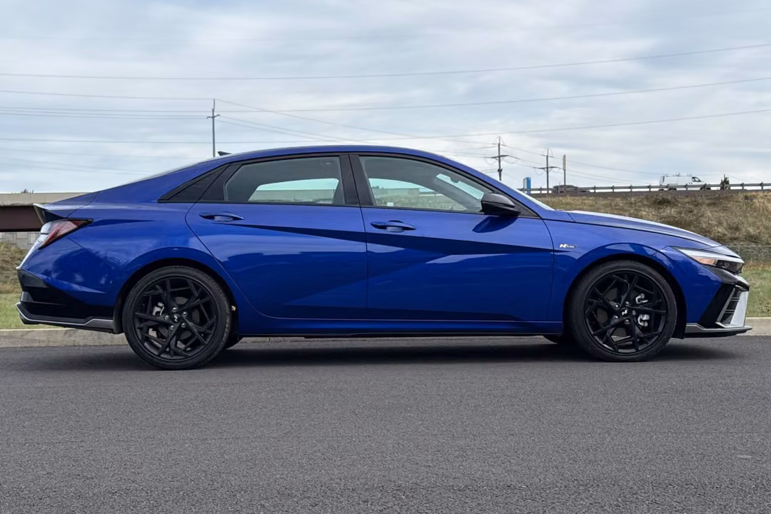 2025 Hyundai Elantra N Line - Image 2