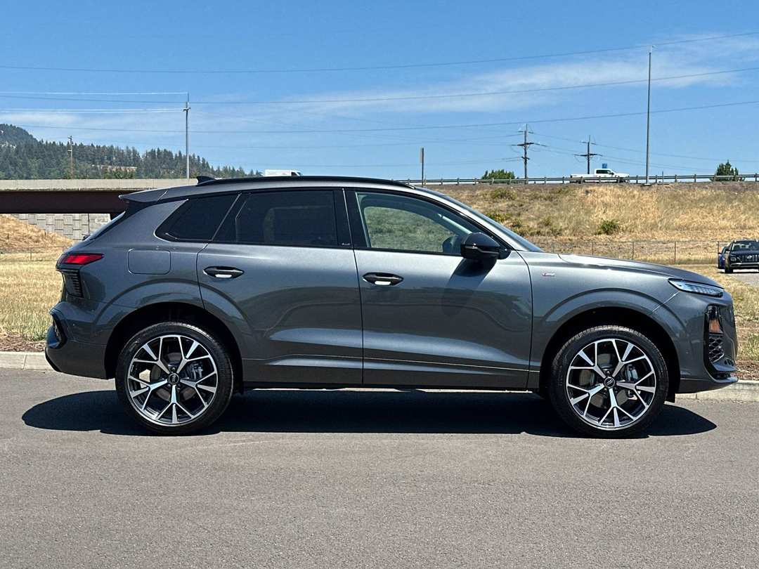 2026 Audi Q3 S line - Image 2