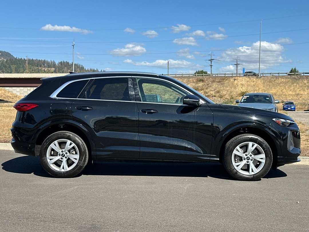 2025 Audi Q5 2.0T Premium - Image 2
