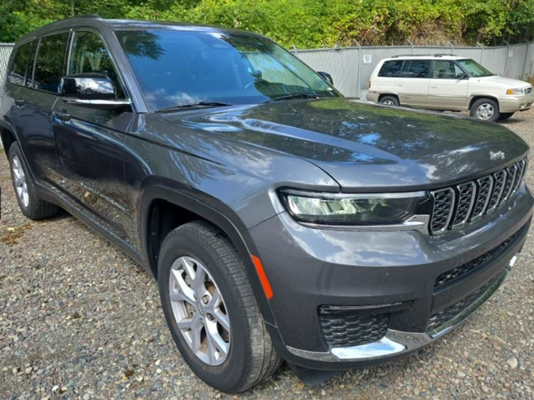 2022 Jeep Grand Cherokee L Limited - Image 2