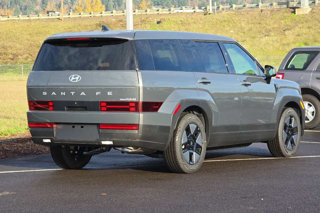 2026 Hyundai Santa Fe Hybrid SE - Image 3