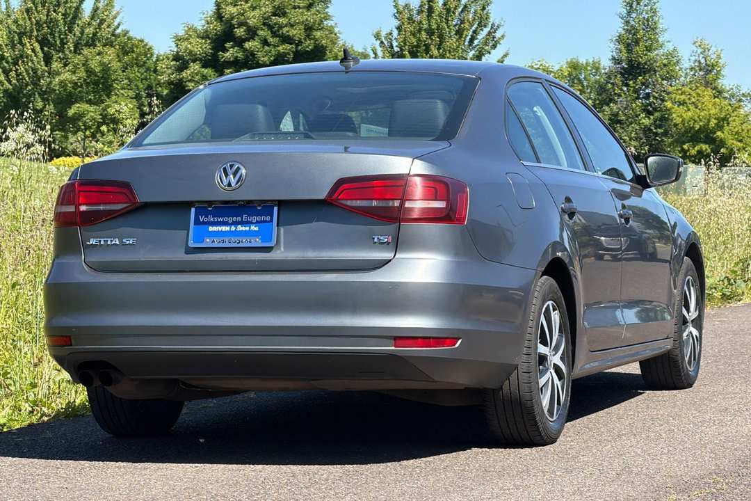 2017 Volkswagen Jetta 1.4T SE - Image 3