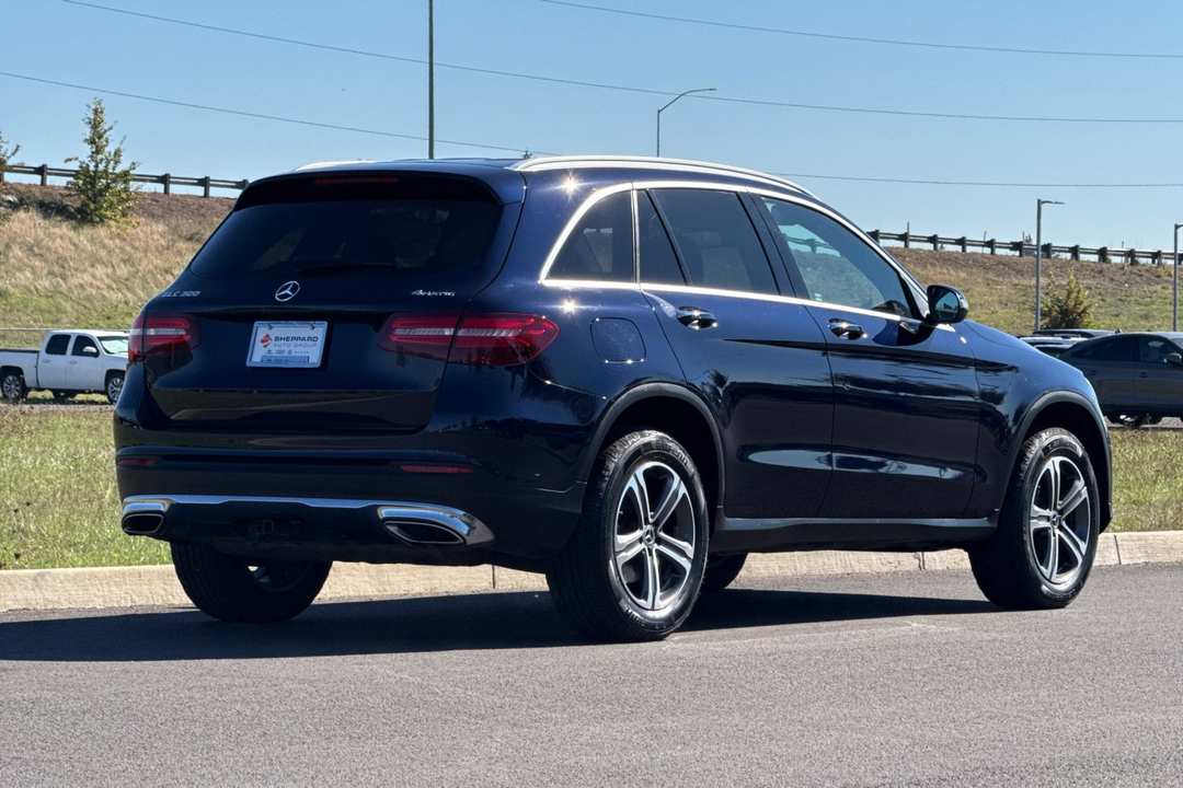 2019 Mercedes-Benz GLC GLC 300 - Image 3