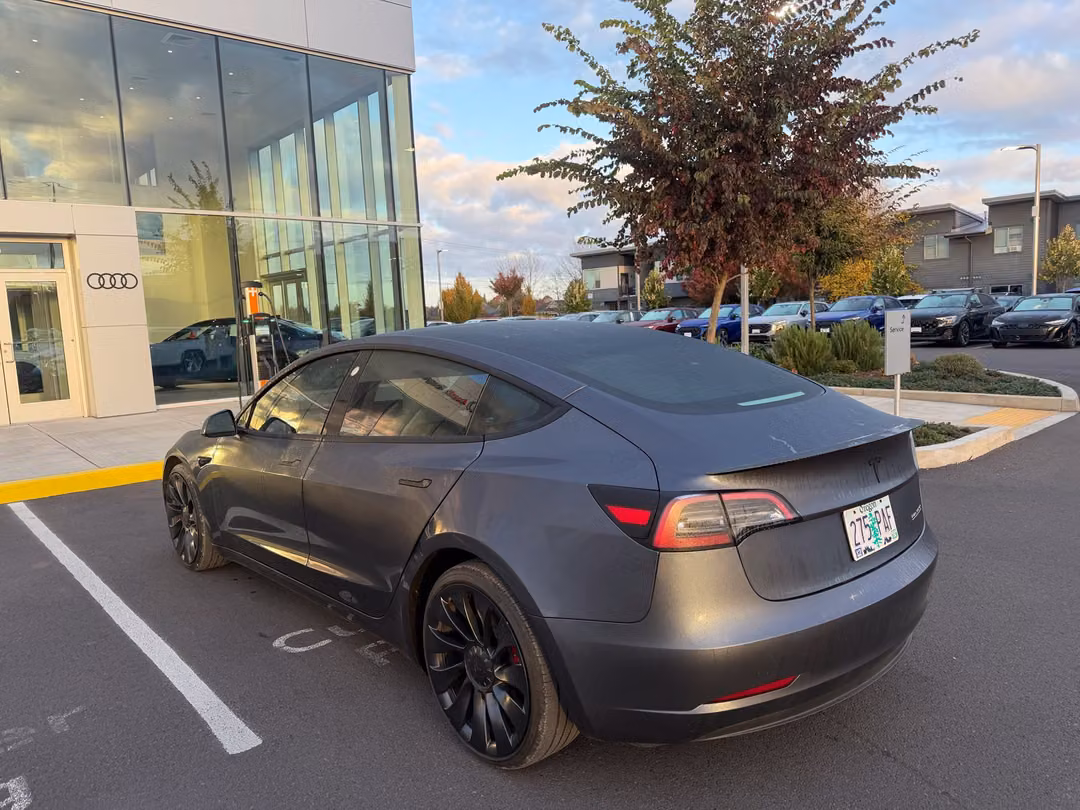 2023 Tesla Model 3 Performance - Image 3